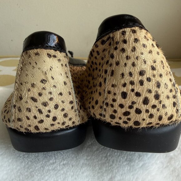 Aerosoles Bell Cheetah print flats, with a round toe shape, women's size 9 - Picture 10 of 12